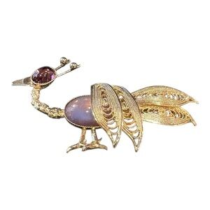 VTG Gold-Tone Filigree Peacock Brooch Amethyst Glass Cabochon Mid-Century P18